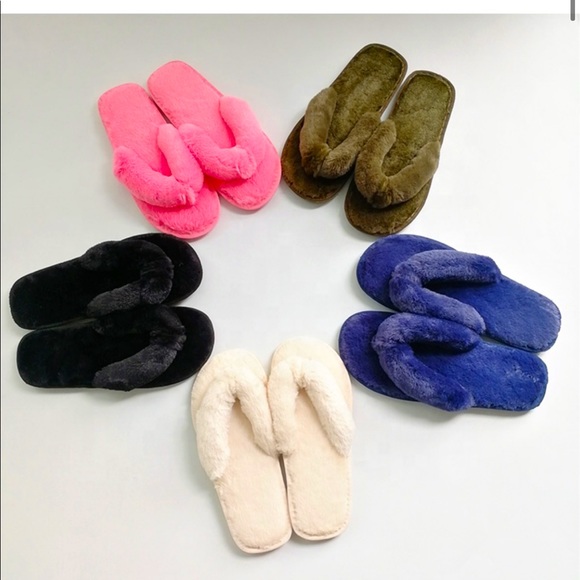 Fur Thong Slippers - Picture 4 of 8